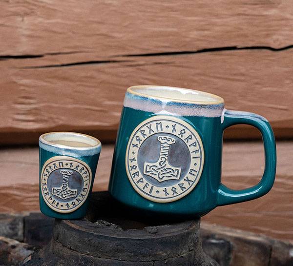 Hovedbilde Keramikkrus med Thors hammer, petrol