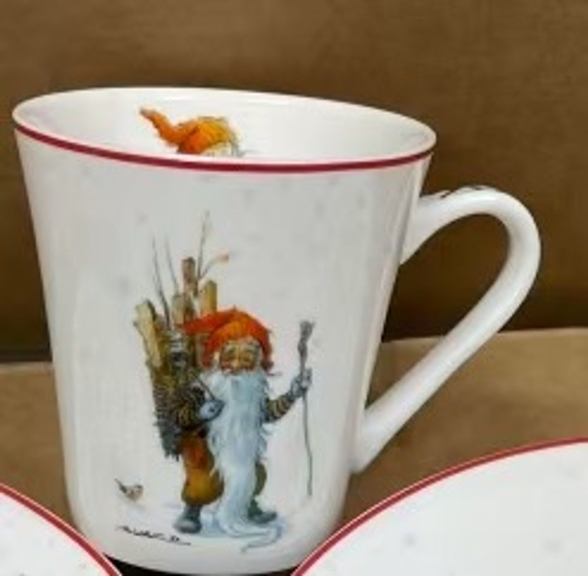 Mug, Santa Claus carries at 'Midthun' no. 13